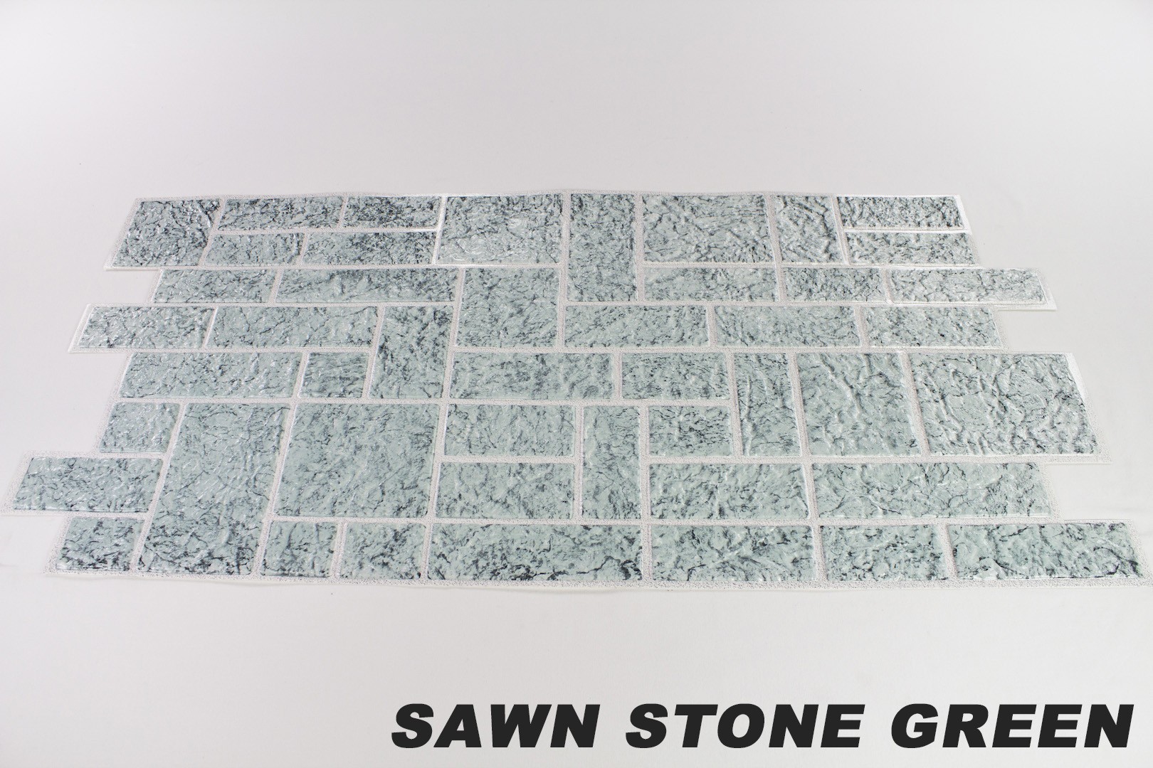 Sawn stone green originalbild